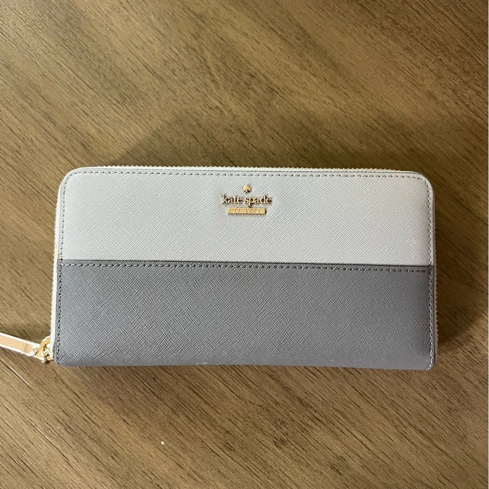 Kate Spade Two-Tone Gray and Cream Wallet